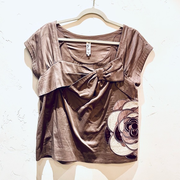 Vintage Anthropologie Floreat Tan Top with Floral Accent - Picture 1 of 7